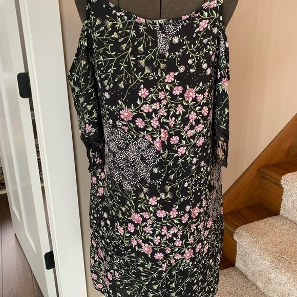 Charlotte Russe mini dress size M made in USA. Cold shoulder with strap lace - Picture 4 of 11